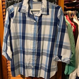 Button down women’s dress shirt